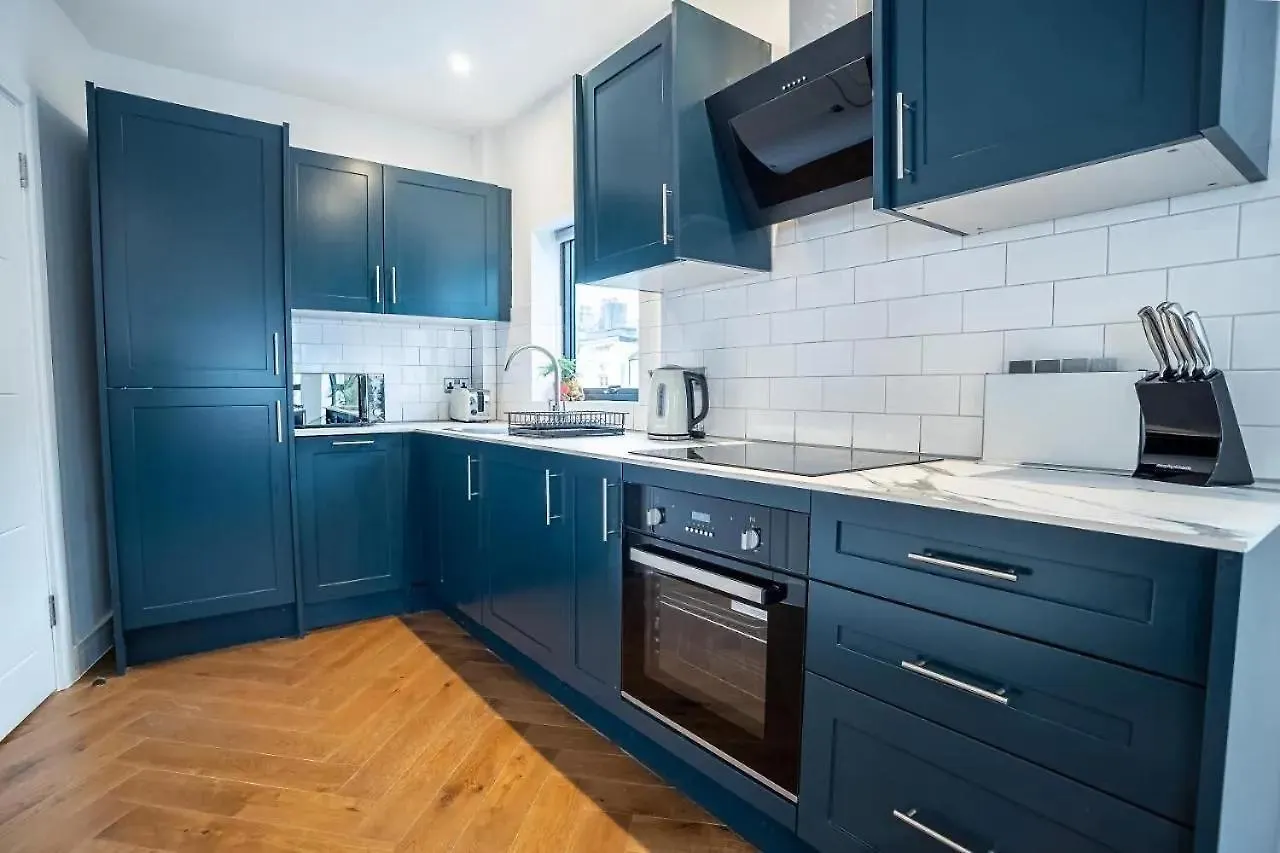 Amazing 2 Bedroom Flat Next To Brighton Station